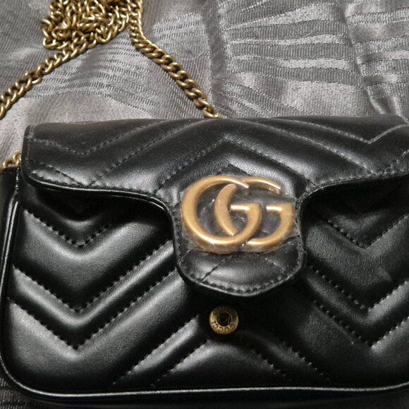 Gucci small purse - Picture 1 of 2